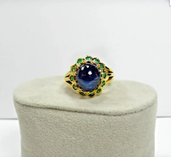 9.00 Carat Cabochon Cut Blue Sapphire Emerald Ring 18 Karat - Image 8