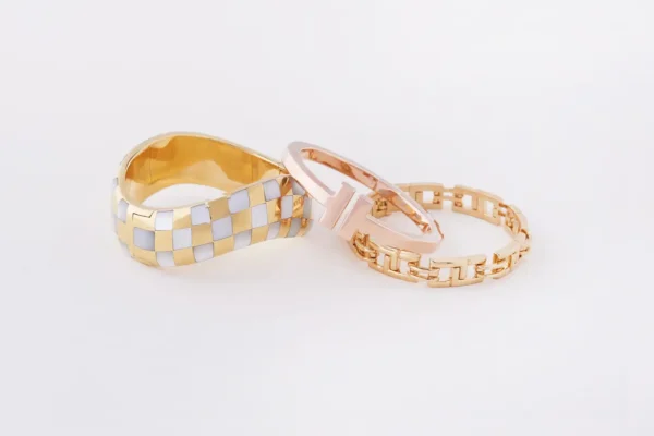 Angela Cummings Gold and Mother or Pearl Bangle - Image 10