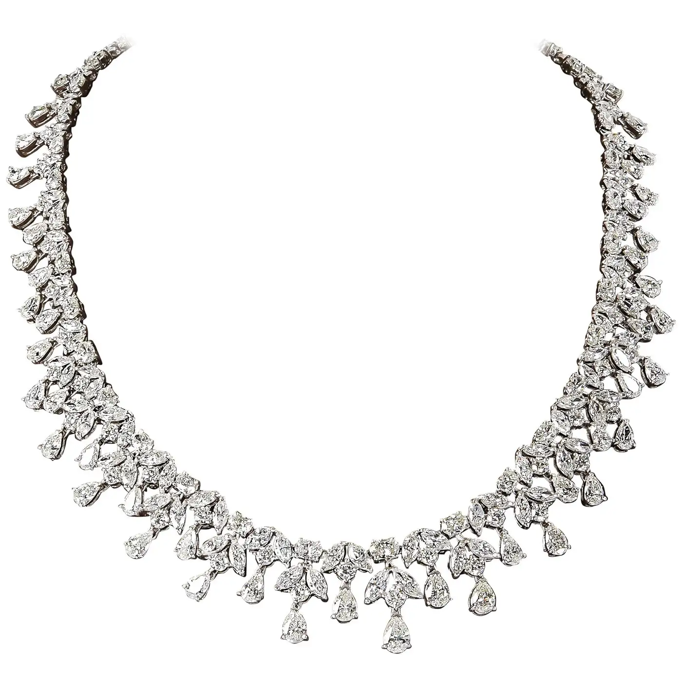 Buy Elegant 46 Carat Diamonds Neck