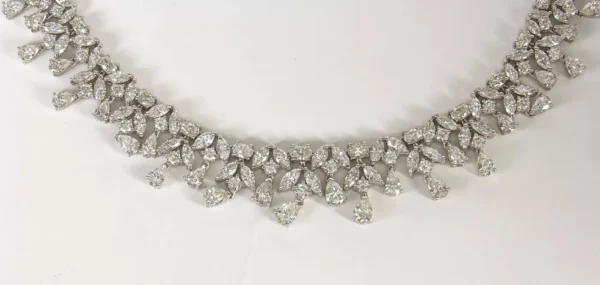 Buy Elegant 46 Carat Diamonds Necklace - Image 5