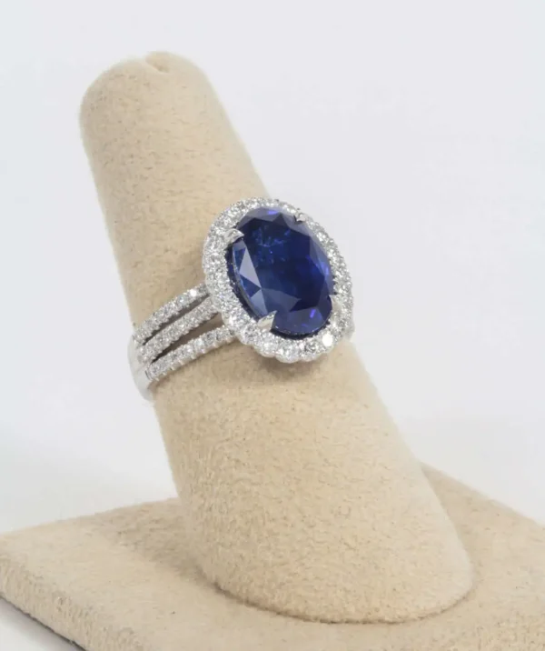 Certified Royal Blue Sapphire Diamond Ring - Image 5