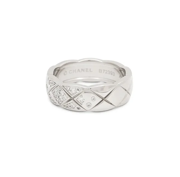 Chanel Coco Crush White Gold Diamond Ring, Small Model - Image 2