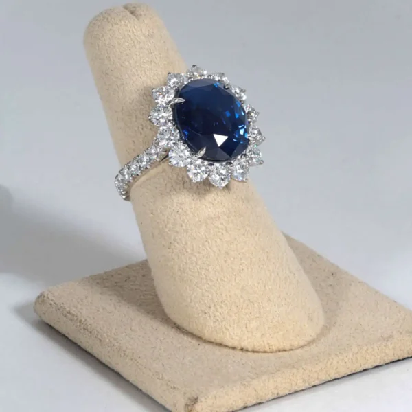 Elegant 11.73 Carat GIA Certified Sapphire Diamond Platinum Ring - Image 5