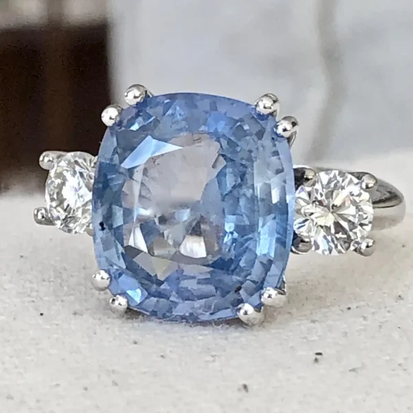 Emeralds Maravellous 13.10 Carat Unheated Ceylon Blue Sapphire Diamond Ring - Image 2