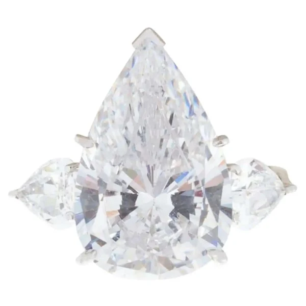 Exceptional Flawless GIA Certified 18 Carat Pear Cut Diamond Ring - Image 2