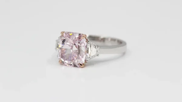 Fancy Purplish Pink Internally Flawless Diamond Ring GIA Certified 4.24 Carat - Image 2