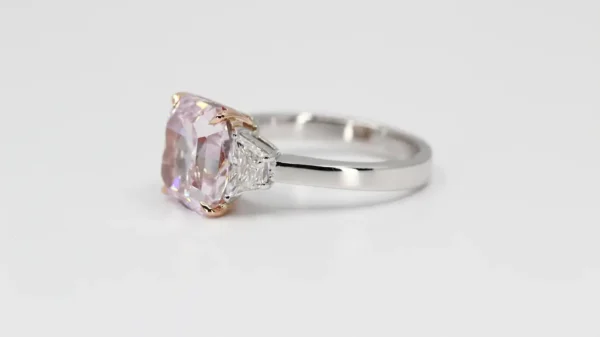 Fancy Purplish Pink Internally Flawless Diamond Ring GIA Certified 4.24 Carat - Image 4