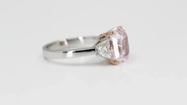 Fancy Purplish Pink Internally Flawless Diamond Ring GIA Certified 4.24 Carat - Image 3