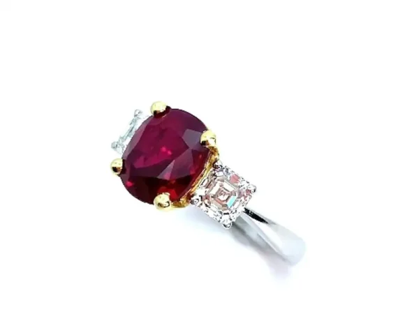 GIA Certified 4.00 Carat Pigeons Blood Burmese Ruby and Diamond 3-Stone Ring - Image 5