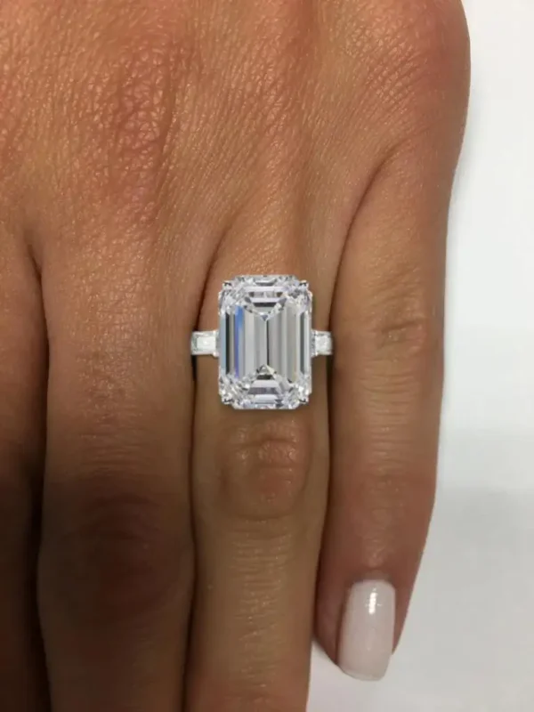 GIA Certified 4.21 Carat Emerald Cut Diamond Ring VS1 Clarity F colour - Image 4