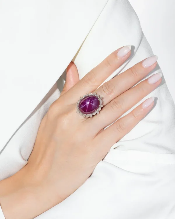 Gubelin Certified 60.09 Carat Burmese Star Ruby Dome Ring in 18k White Gold - Image 7