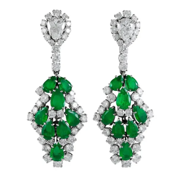 Harry Winston Emerald Diamond Chandelier Earrings - Image 3