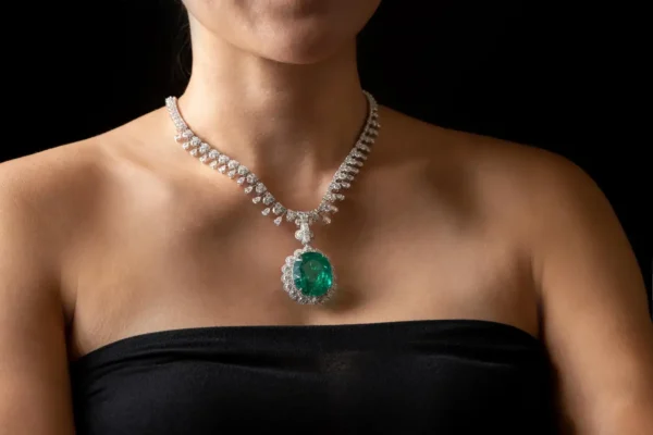 No Oil Colombian 69 Ct Emerald Platinum Award Oval Luxury Necklace - Image 3