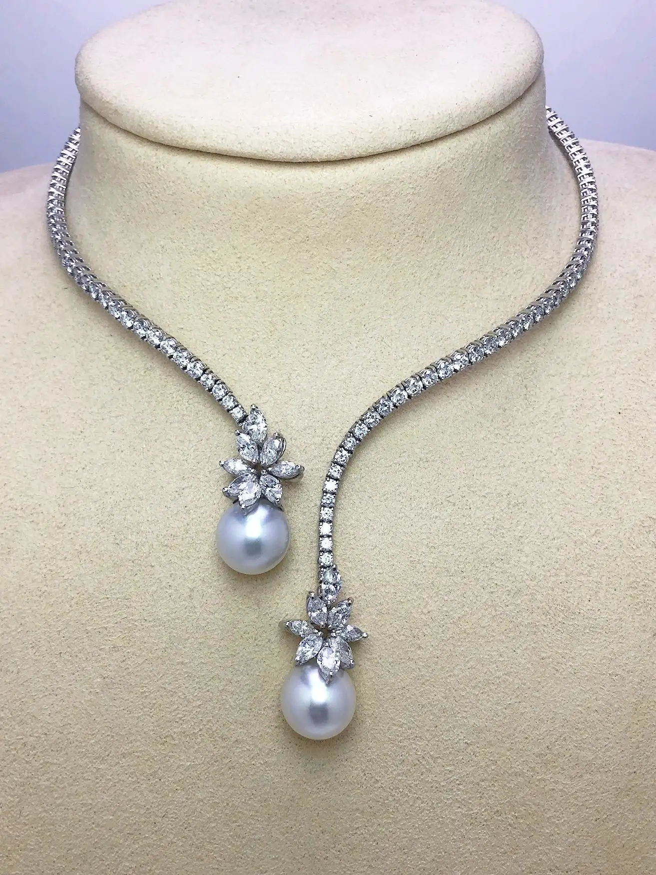 Platinum Spring Wire Necklace with