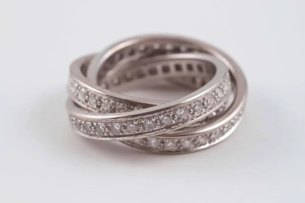 Trinity de Cartier Diamond Ring For Sale