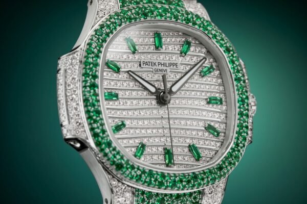 Buy Patek Philippe 7118/1453G-001 Nautilus Haute Joaillerie White Gold Set With Emeralds & Diamonds - BRAND NEW - Image 2