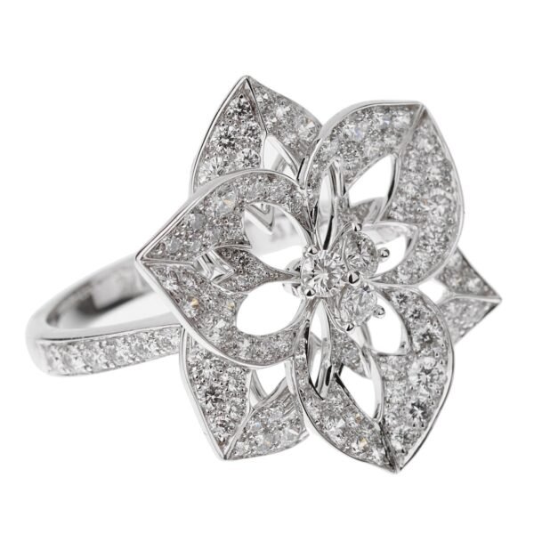 Boucheron Large Flower Diamond