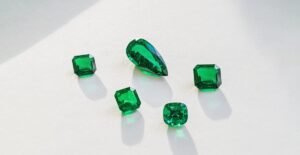 Read more about the article Ultimate Guide to Emerald Gemstones