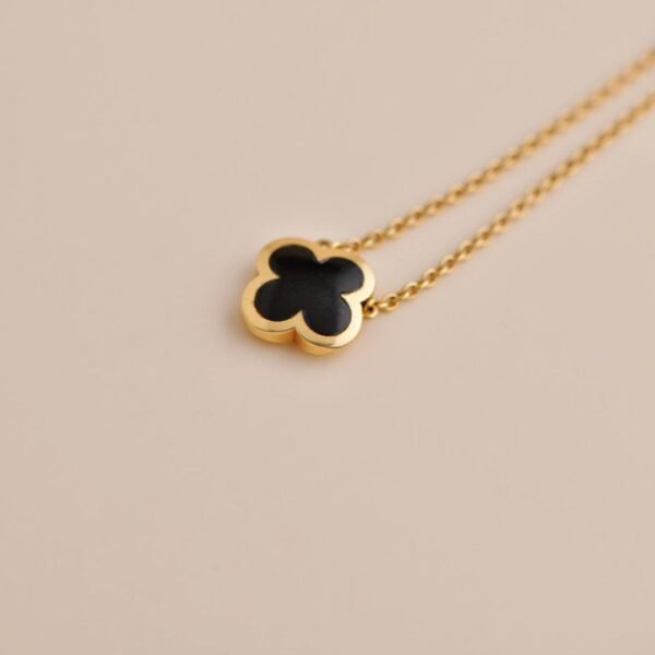 Van Cleef & Arpels Pure Alhambra Onyx Yellow Gold Pendant Necklace - Image 2